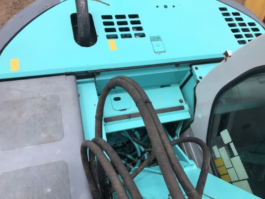ขายรถขุด KOBELCO SK135SR ลายหัวกระแทก นำเข้าเองจากญี่ปุ่น สภาพสวยพร้อมใช้ มีVDOการทำงานครับ