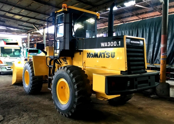 ขายด่วนรถตัก KOMATSU WA300 สภาพสวย พร้อมใช้งาน 100\% ไม่มีหยด 0910655915