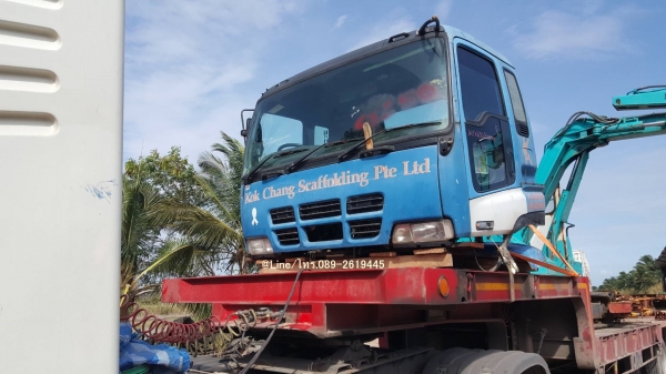 ขายหัวเก๋ง ISUZU รุ่น GIGA- CXZ50 สำหรับรถบรรทุกขนาด10ล้อ/รถหัวลาก มีแค๊ป ,3 ใบปัด ,รุ่นยกหัวได้  ,มีขาหลังสินค้าเดิมๆเก่านอก  สามารถนำไปดัดแปลงใส่กับรถบรรทุกรุ่นอื่นๆหรือแบบใกล้เคียงกันได้