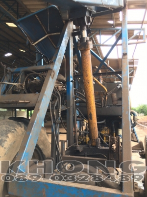ขายด่วน รถคลีบอ้อย เครื่อง komatsu ระบบเต็ม รถพร้อมใช้งาน ขายเพียง 380000 บาท