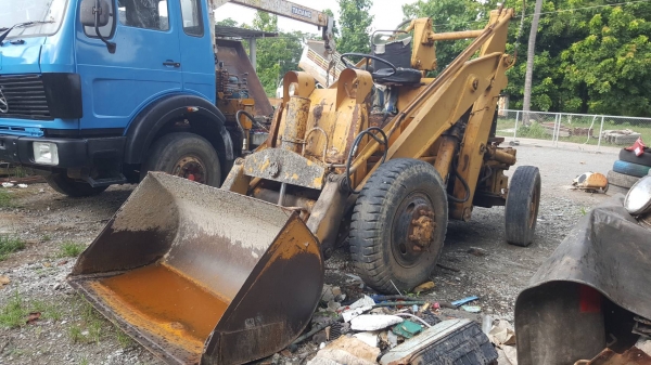 ขาย รถตัก KOMATSU SD20 สภาพพร้อมใช้งาน ราคาถูก