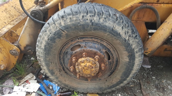 ขาย รถตัก KOMATSU SD20 สภาพพร้อมใช้งาน ราคาถูก