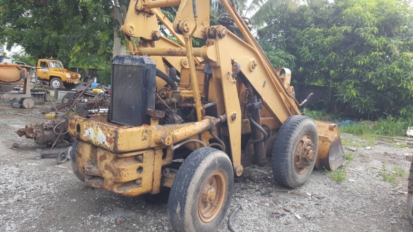 ขาย รถตัก KOMATSU SD20 สภาพพร้อมใช้งาน ราคาถูก