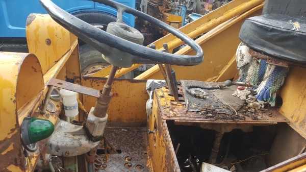 ขาย รถตัก KOMATSU SD20 สภาพพร้อมใช้งาน ราคาถูก