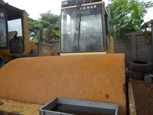 ขายรถบดสั่นสะเทือนขนาด20ตันโบแมก เอกสารเล่ม รถบด  ROLLER BOMAG BW219DH-3- รถสวยราคาถูกแท้ทรู 1.2ล้านเท่านั้นๆๆ สนใจ 081-989-1989 หรั่งครับ