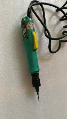 390 บ.ส่งถึงบ้านฟรีโทร 083-2000058 LINE ID: line832923 ไขควงไฟฟ้า DC24V ยี่ห้อ DENSEI  หมุนซ้าย ขวา กลับทางได้สั่งงานด้วยมือกดสวิทช์ด้านข้าง เริ่มหมุนที่12V