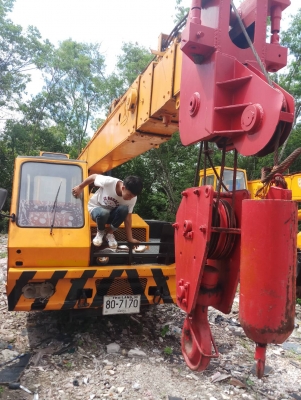 ขายเครน10ล้อ ทาดาโน่20ตัน 5 ปลอก 4 ชัก เอกสารครบราคา 880,000