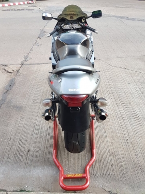 ขาย SUZUKI GSX1300 HAYABUSA ปี2002 สเปคแคนาดา เดิมๆ แต่งสวย ท่อแต่งคู่YOSHIMURA ปั๊มBREMBOทั้งชุด จานดิสแต่ง ARASHI ชิวหน้าแต่ง อินวอยส์ สรรพสามิตร ราคา 109000 บาท ส่งได้ทั่วไทย  สนใจติดต่อ  ☎️081-0578282  FACEBOOK ชาญณรงค์ ป๊อป ชัยอมฤต  ไอดีไลน์ POPBIGBI