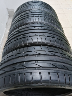 ยาง Bridgestone S001 225 35 19 ปี18 สภาพ95\%  ดอกเต็ม ไม่มีปะ ใช้ยาว ราคาไม่แพง