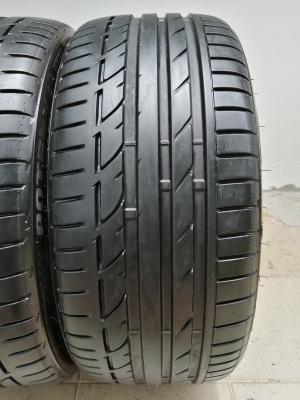 ยาง Bridgestone S001 225 35 19 ปี18 สภาพ95\%  ดอกเต็ม ไม่มีปะ ใช้ยาว ราคาไม่แพง