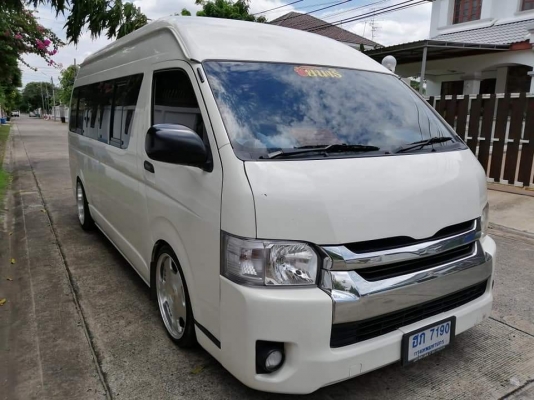 ยาง Bridgestone S001 225 35 19 ปี18 สภาพ95\%  ดอกเต็ม ไม่มีปะ ใช้ยาว ราคาไม่แพง