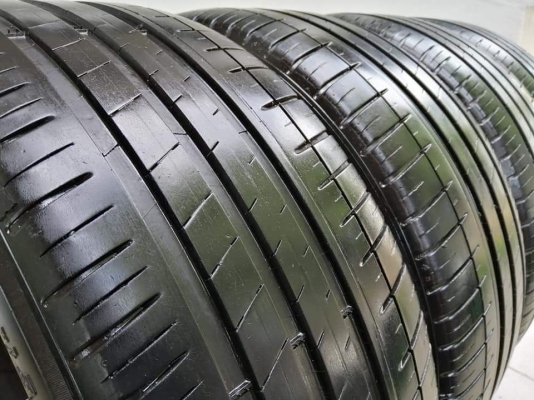 ยาง Michelin PS4 235 45 18 กลางปี18 เต็ม ไม่มีปะ ใช้ยาว ราคาไม่แพง ยาง Michelin PS4 235 45 18 กลางปี18 เต็ม ไม่มีปะ ใช้ยาว ราคาไม่แพง