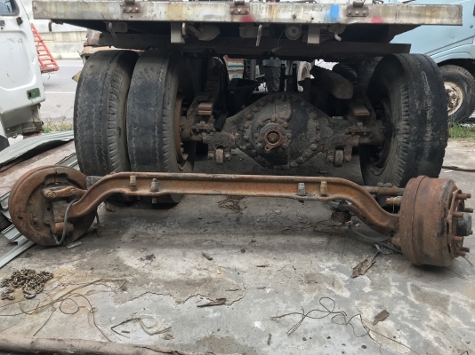 ขายชุดช่วงล่าง 10ล้อเพลาเดี่ยวครบชุด ขายชุดช่วงล่าง 10ล้อเพลาเดี่ยวครบชุด