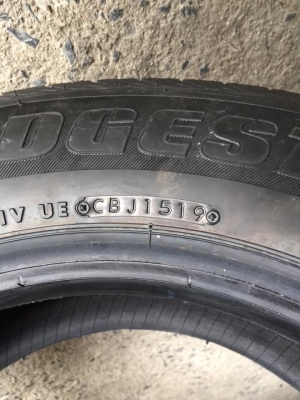 ยางบริสโตน.215/65/16ปี19 ถอดป้ายแดง #มีแค่1คู่ ขาย4500บาท สนใจโทร0879050181.ส่งได้ทั่วไทย