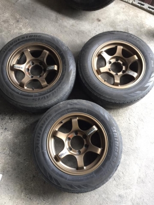 ขายๆๆ ล้อ.JRD 16x7.5 ET20 ติดยางบริสโตน215/65/16ปี17 ดอกยางมีตามรูปไม่บวม โทร0879050181.ส่งได้