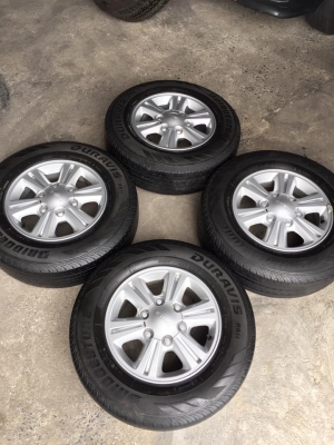 ล้ออีซูซุ ขอบ15+ยางบริสโตน215/70/15ปี17 ล้อสวยยางสวย ชุด6500บาท สนใจโทร0879050181.ส่งได้ทั่วไทย