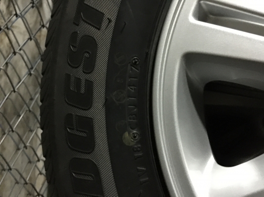 ล้ออีซูซุ ขอบ15+ยางบริสโตน215/70/15ปี17 ล้อสวยยางสวย ชุด6500บาท สนใจโทร0879050181.ส่งได้ทั่วไทย