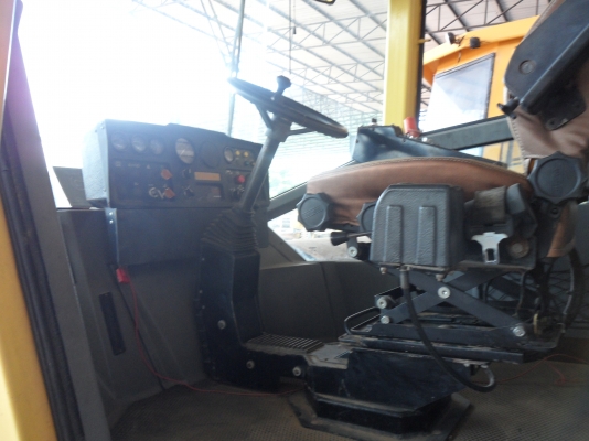 ขายรถบดสั่นสะเทือนขนาด20ตันรุ่นใหม่ DYNAPAC CA602Dเอกสารเล่ม รถสวยราคาถูกแท้ทรู 1.8 ล้านเท่านั้นๆๆ สนใจ 081-989-1989 หรั่งครับ