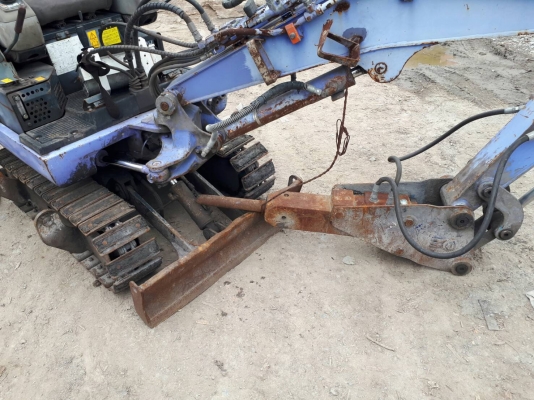 ขาย รถขุดแบคโฮไฟฟ้า HITACHI EX15 พร้อมหัวเจาะ กระแทก มอเตอร์ไฟฟ้า 200V 3 เฟส มีรีโมทคอนโทรลแยก