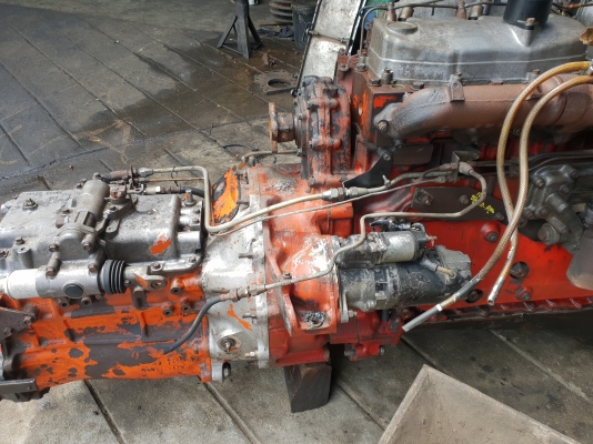 Hino  Ek100  ปั่นปูน  พร้อมเกียร์