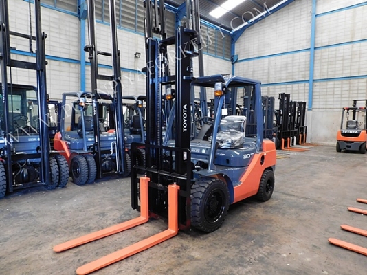 จำหน่าย Forklift TOYOTA 02-8FD30 ใหม่ป้ายแดง