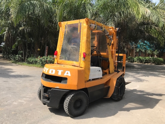 ขายFORKLIFT TOYOTA FG20(2ตัน)งากระดก(ล้อหน้าคู่) เสา3.0เมตร สวยเดิมจากญี่ปุ่น ยังไม่เคยใช้ในไทย 165,000เท่านั้น!!