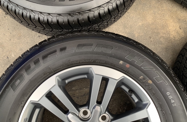 ล้อแม็กป้ายแดง Mitsu Triton 2019 ขอบ 17 สีเทาหน้าเงา พร้อมยางป้ายแดง 245-65-17 Bridgestone รถออกปี 19