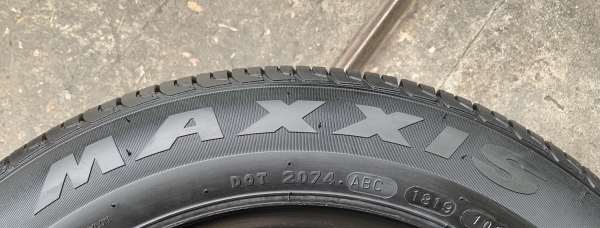 ยางใหม่ป้ายแดง 175-65-15 Maxxis ปี 19 ตุ่มเด้งๆ เส้นสีจัดจ้านทุกเส้น ยางใหม่ป้ายแดง 175-65-15 Maxxis ปี 19 ตุ่มเด้งๆ เส้นสีจัดจ้านทุกเส้น