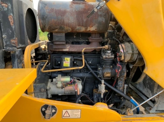 ขาย 355,000 บาท  สนใจ ทักมา  รถตักล้อยาง  XGMA XG9918 สภาพพร้อมใช้ เอกสารทะเบียน อยู่ นครปฐม โทร 0626426323