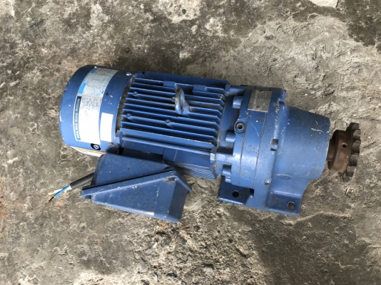 ขายมอเตอร์เกียร์ Cycro drive Sumitomo made in Japan อัตราทด 1:11 มีระบบเบรคในตัว เพลาออกประมาณ 130รอบต่อนาที สภาพสวยเดิมๆ หมุนนิ่ม พร้อมใช้งาน