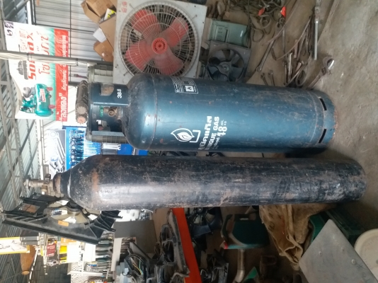 ถังอ๊อกซิเจน+ถังแก็สใหญ่