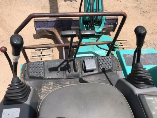 ขายรถขุด KOMATSU PC30-7E ปากคีบ (3,xxx ชั่วโมง) นำเข้าเองจากญี่ปุ่น สภาพพร้อมใช้ มีVDOการทำงานครับ