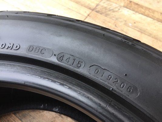 235-50-18 ยาง MAXXIS ปี 15 ปลายปี ชุด 4 เส้น 3500 แยกคู่ 2000 ยางสวยไม่มีปะไม่บวมดอกยางเหลือเยอะเอาไปวิ่งกันใด้อีกยาวค่ะ ราคาพร้อมใส่ ร้านอยู่กระทุ่มแบน  ### ราคาไม่รวมส่ง ต่างจังหวัดส่งได้ ### #### ไม่มีเก็บปลายทางโอนเงินส่งของ #### #### ถ้าคิดว่าแพงผ่าน