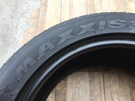 235-50-18 ยาง MAXXIS ปี 15 ปลายปี ชุด 4 เส้น 3500 แยกคู่ 2000 ยางสวยไม่มีปะไม่บวมดอกยางเหลือเยอะเอาไปวิ่งกันใด้อีกยาวค่ะ ราคาพร้อมใส่ ร้านอยู่กระทุ่มแบน  ### ราคาไม่รวมส่ง ต่างจังหวัดส่งได้ ### #### ไม่มีเก็บปลายทางโอนเงินส่งของ #### #### ถ้าคิดว่าแพงผ่าน