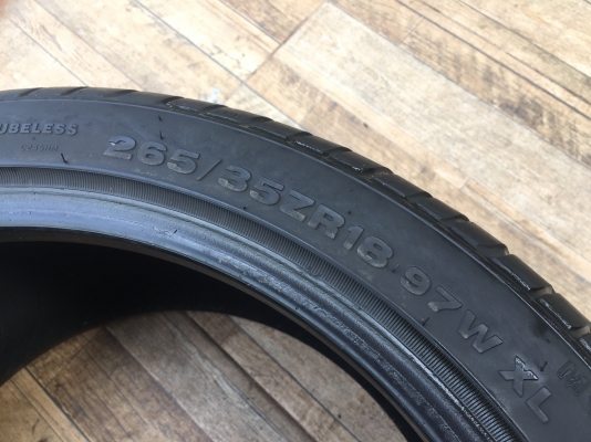 265-35-18 ยาง Autogrip ปี 17 2 เส้น 1800 ยางสวยไม่บวมดอกยางเหลือเยอะเอาไปวิ่งกันใด้อีกยาวค่ะ ราคาพร้ 265-35-18 ยาง Autogrip ปี 17 2 เส้น 1800 ยางสวยไม่บวมดอกยางเหลือเยอะเอาไปวิ่งกันใด้อีกยาวค่ะ ราคาพร้