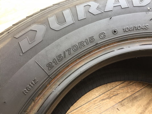 215-70-15 ยาง BRIDESTONE ปี 16 3 ปี 15 1 ชุด 4 เส้น 3500 ยางสวยไม่บวมไม่กินข้างดอกยางเหลือเยอะเอาไปวิ่งกันใด้อีกยาว ราคาพร้อมใส่ ร้านอยู่กระทุ่มแบน  ### ราคาไม่รวมส่ง ต่างจังหวัดส่งได้ ### #### ไม่มีเก็บปลายทางโอนเงินส่งของ #### #### ถ้าคิดว่าแพงผ่านก่อนน