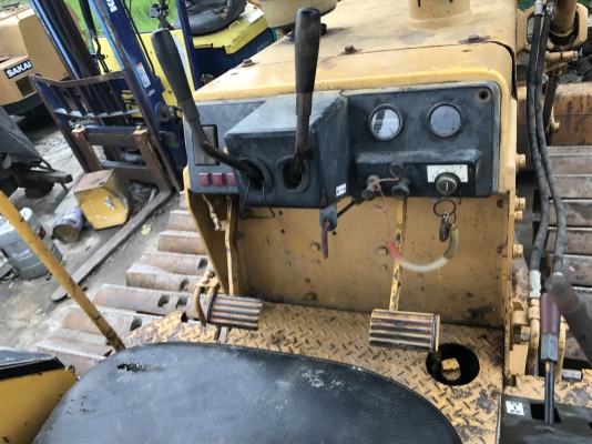 ขายด่วนแทรกเตอร์KOMATSU D20PL-6 พร้อมใช้งาน
