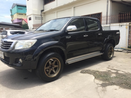 TE37 ขอบ 18 กว้าง9.5 10.5 พร้อมยาง NITTO 420  265-60-18 ยาง ปี14 3 ปี13 1 ราคา 12500 ล้อสวยไม่มีดุ้งไม่มีเบียดไม่ซ่อมสีเดิมยางไม่บวมไม่กินข้าง ดอกยางเหลือเยอะเอาไปวิ่งกันใด้อีกยาว ราคานี้ขายขาดไม่รับเทิน ร้านอยู่กระทุ่มแบน  ### ราคาไม่รวมส่ง ต่างจังหวัดส่