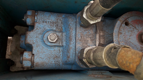 หัวแย็ก BREAKER หัวกระแทก Krupp HM 301 น้ำหนัก 450 kg, เยอรมัน ซอกใน 17 ซม.รูสลัก 45 mm. เข็ม 80 mm ราคา 95,000 บาท 084-5424150