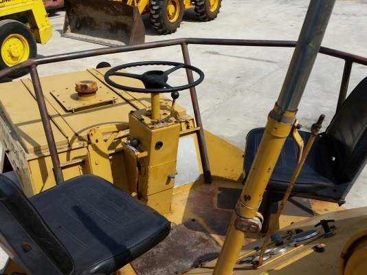 ขายรถบดอัดสั่นสะเทือน 10 ตัน DYNAPAC CC42A นำเข้าจาก USA แท้ 100\% สภาพสวย ไม่เคยใช้งานในไทย ขายรถบดอัดสั่นสะเทือน 10 ตัน DYNAPAC CC42A นำเข้าจาก USA แท้ 100\% สภาพสวย ไม่เคยใช้งานในไทย