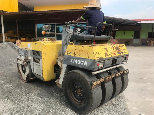 ขายรถบด4ตันKOMATSUรุ่นJV40CW-2นำเข้าญี่ปุ่นไม่เคยใช้งานในไทย หน้าเหล็กหลังยาง ขับ2เพลาเอวอ่อน เครื่อ ขายรถบด4ตันKOMATSUรุ่นJV40CW-2นำเข้าญี่ปุ่นไม่เคยใช้งานในไทย หน้าเหล็กหลังยาง ขับ2เพลาเอวอ่อน เครื่อ