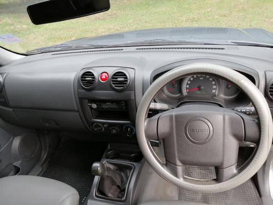ปี2007 ISUZU EX 2500CC คอมมอนเรล เกียร์ธรรมดา พวงมาลัยพาวเวอร์ หลังคาทึบ
