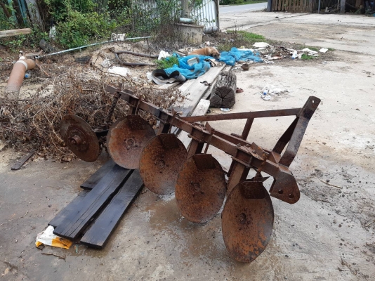 ผาบุกเบิก4ใบสภาพพอใช้คับ