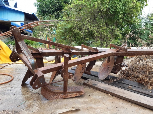 ผาบุกเบิก4ใบสภาพพอใช้คับ ผาบุกเบิก4ใบสภาพพอใช้คับ