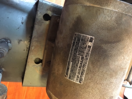 เศรษฐกิจไม่ดี ขายของเก่าต้องการเงินมาหมุนต่อ ปั้มลม ไฟ 3 เฟส มือสอง ขายถูก ใช้งานได้ปกติ