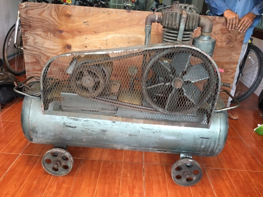 เศรษฐกิจไม่ดี ขายของเก่าต้องการเงินมาหมุนต่อ ปั้มลม ไฟ 3 เฟส มือสอง ขายถูก ใช้งานได้ปกติ