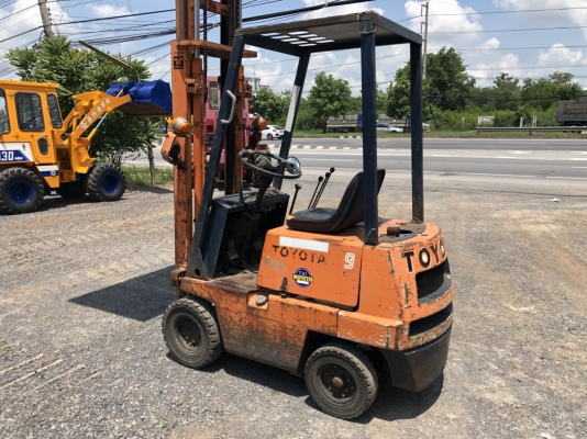 ขายรถตัก TOYOTA FD9 ตักสูง 3 ม เครื่องยนต์ 4 สูบ เกียร์ ปั้ม สมบูรณ์พร้อมใช้ครับ ติดต่อ 063-9316985 ID LINE : 0639316985 ครับ