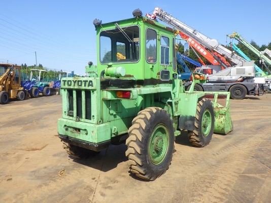 ขายรถตัก TOYOTA STD20 นำเข้าจากญี่ปุ่น พร้อมใช้งาน  ติดต่อ 063-9316985 ID LINE : 0639316985 ครับ