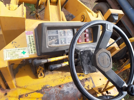 ขายรถตักล้อยาง TCM 830