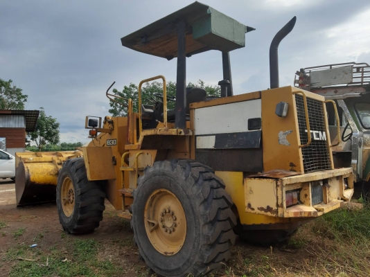 ขายรถตักล้อยาง TCM 830